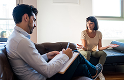 learn mi with a virtual human role-player